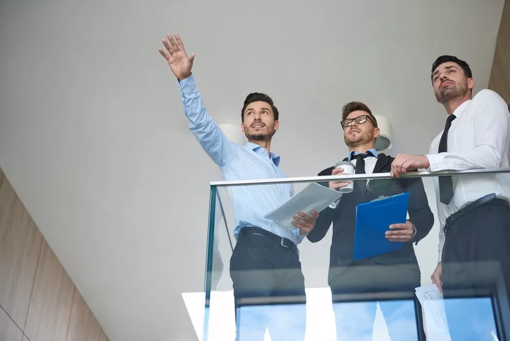Perbedaan jabatan CEO CMO CFO komisaris direktur utama dan direksi Perbedaan jabatan CEO CMO CFO komisaris direktur utama dan direksi