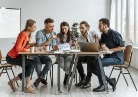 Berbisnis Menggunakan Yayasan