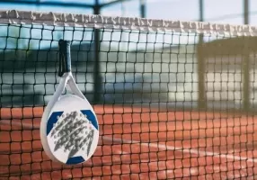 Bisnis Lapangan Olahraga Padel Bisnis Lapangan Olahraga Padel