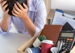 Dewan Komisaris Diberhentikan