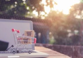 Izin Usaha Untuk Para Pelaku Usaha E-Commerce Izin Usaha Untuk Para Pelaku Usaha E-Commerce