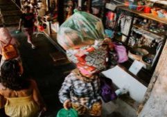 photo-1543763254-5f7fea3728b8